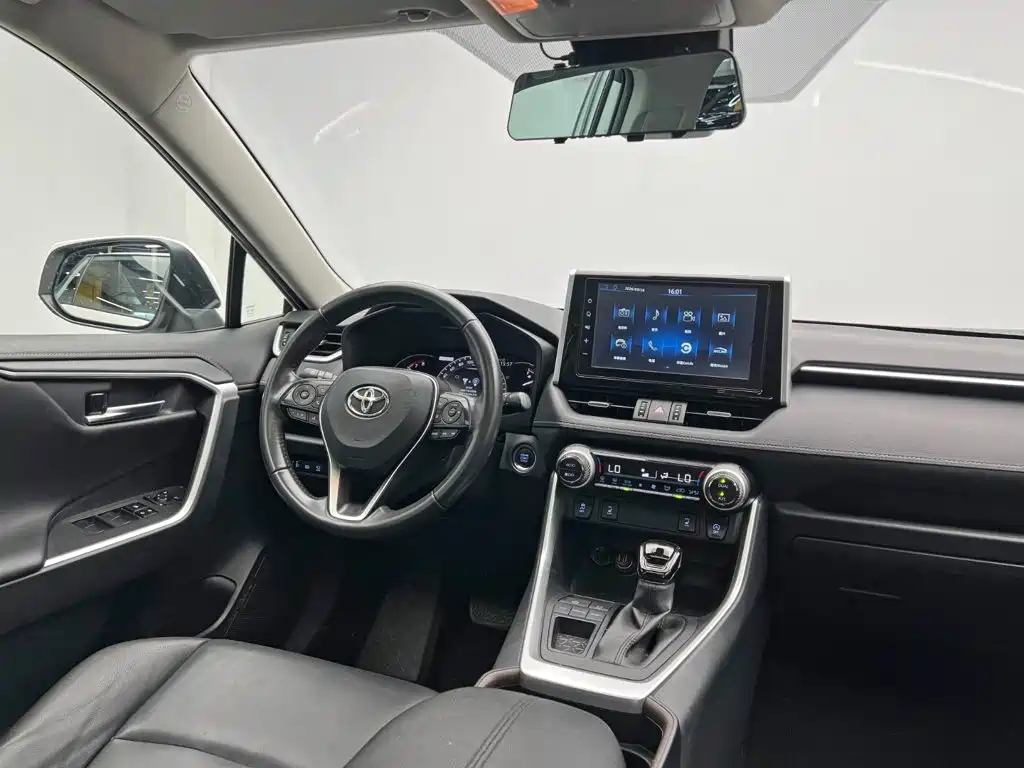 Toyota RAV4 — миниатюра 22