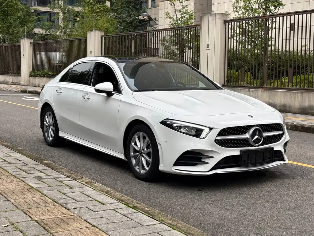 Mercedes-Benz A-Class — миниатюра 3