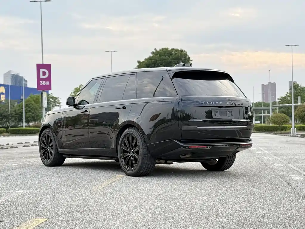 Land Rover Range Rover 2024 3.0 L6 400PS Long Wheelbase
