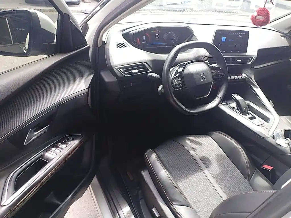 Peugeot 5008 — миниатюра 16