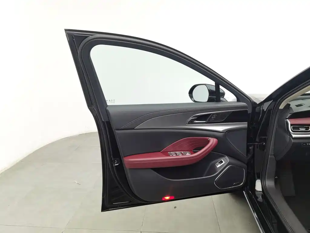 Hongqi Hongqi H5 — миниатюра 8
