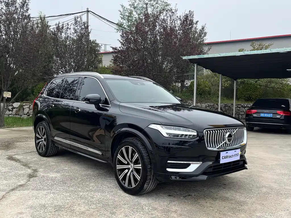 VOLVO  XC90
