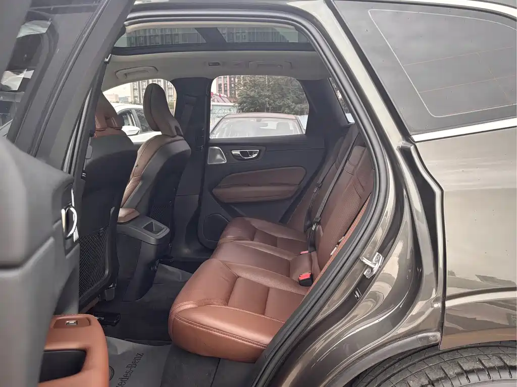 Volvo XC60 — миниатюра 6