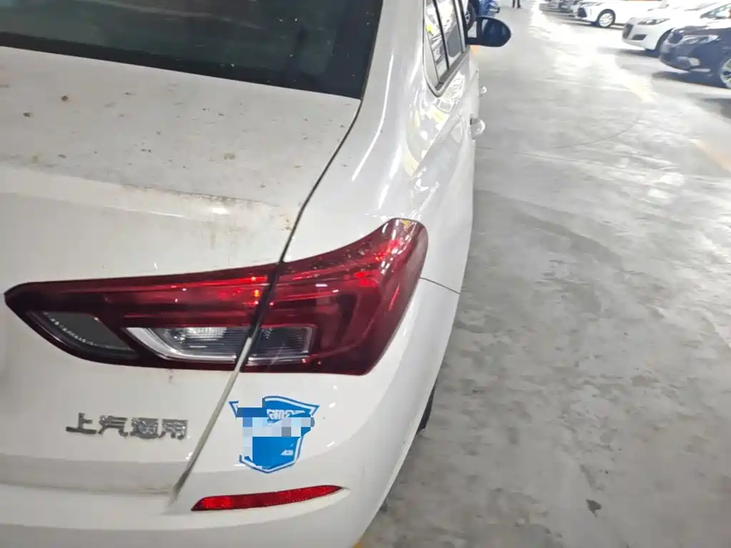 Buick Excelle — миниатюра 8