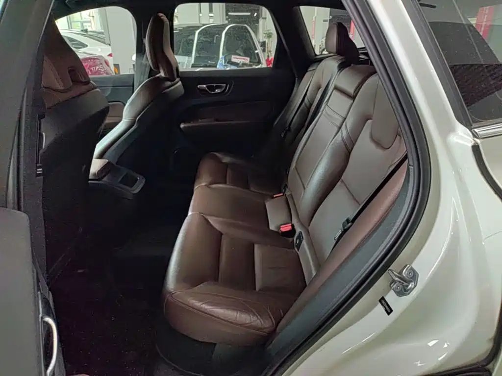Volvo XC60 — миниатюра 17