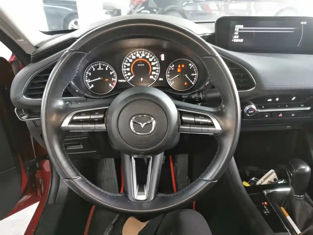 Mazda 3 Axela — миниатюра 11