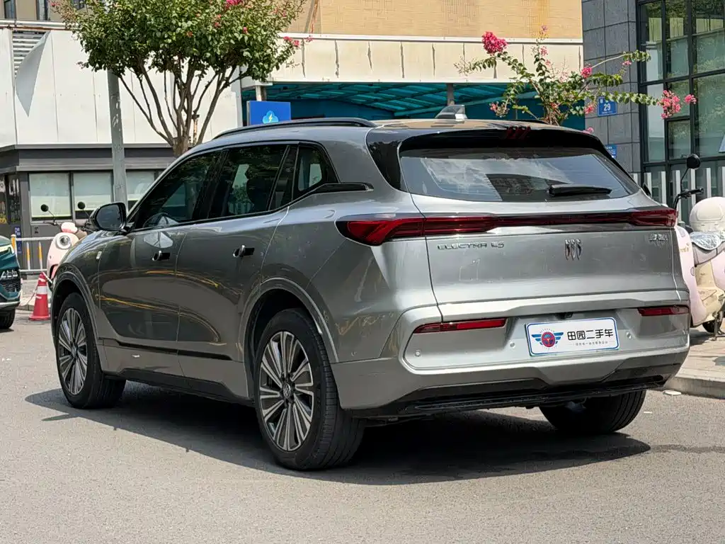Buick E5 — миниатюра 4