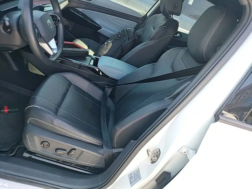 Volkswagen ID.4 X — миниатюра 15