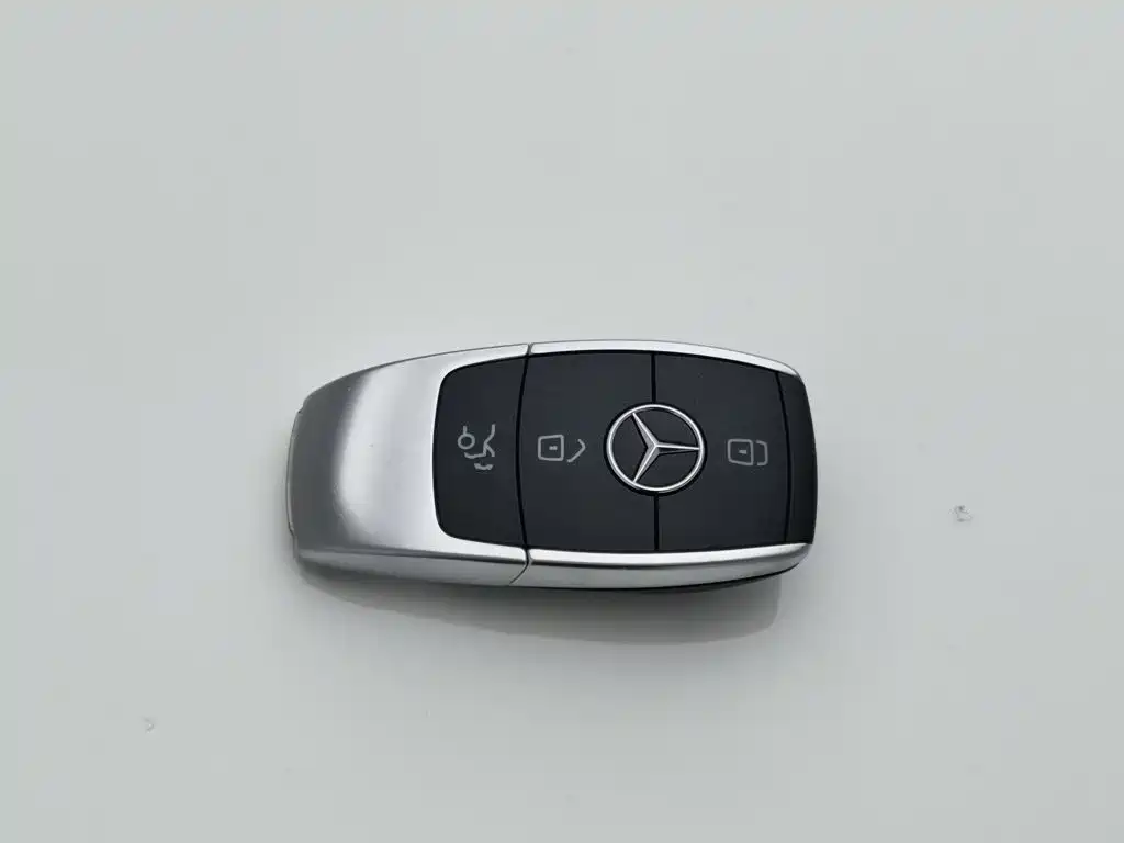 Mercedes-Benz C-Class — миниатюра 19