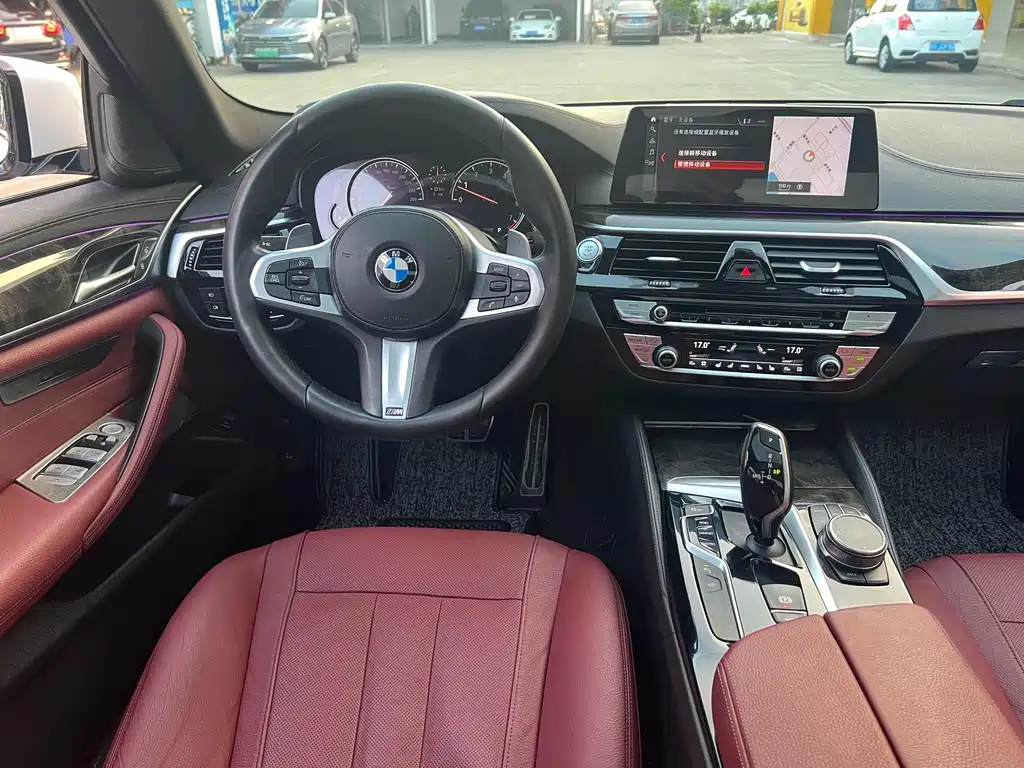 BMW 5 Series — миниатюра 17