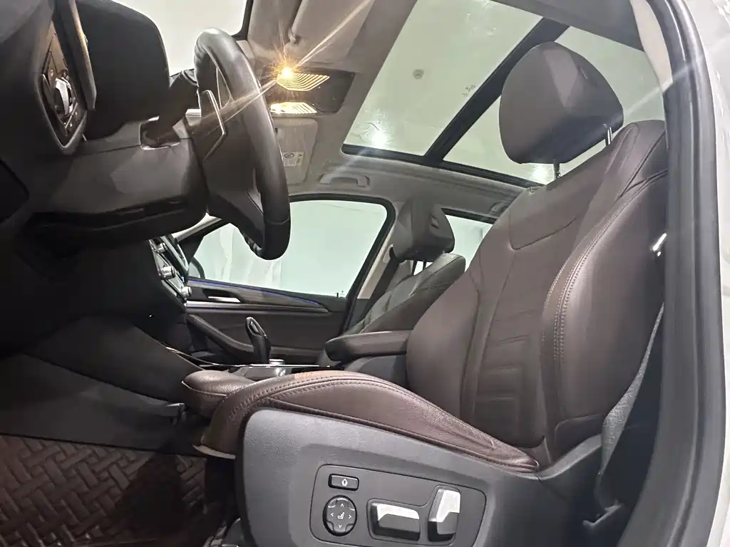 BMW X3 — миниатюра 14