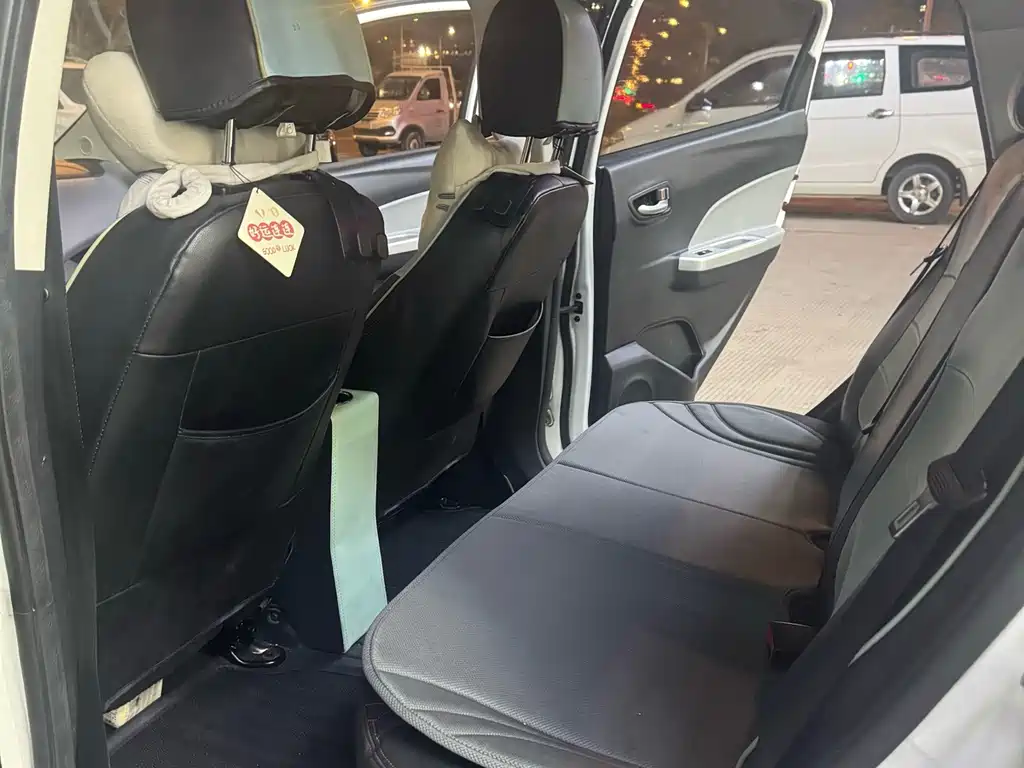 Changan Benben E-Star — миниатюра 8
