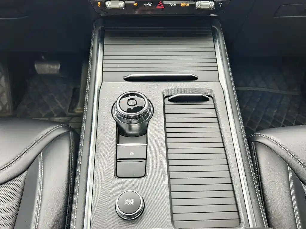 Ford Explorer — миниатюра 14