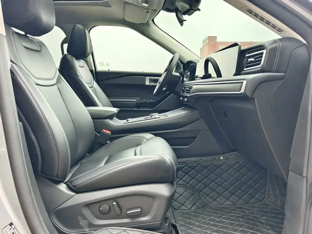 Ford Explorer — миниатюра 11
