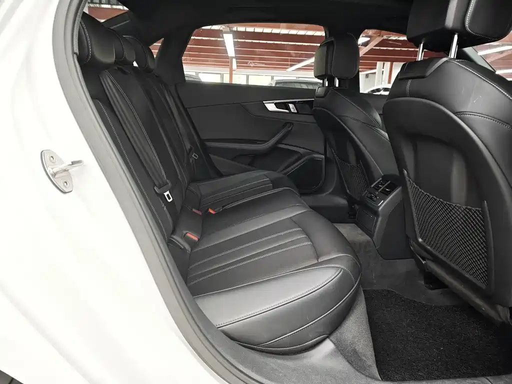 Audi A4L — миниатюра 12