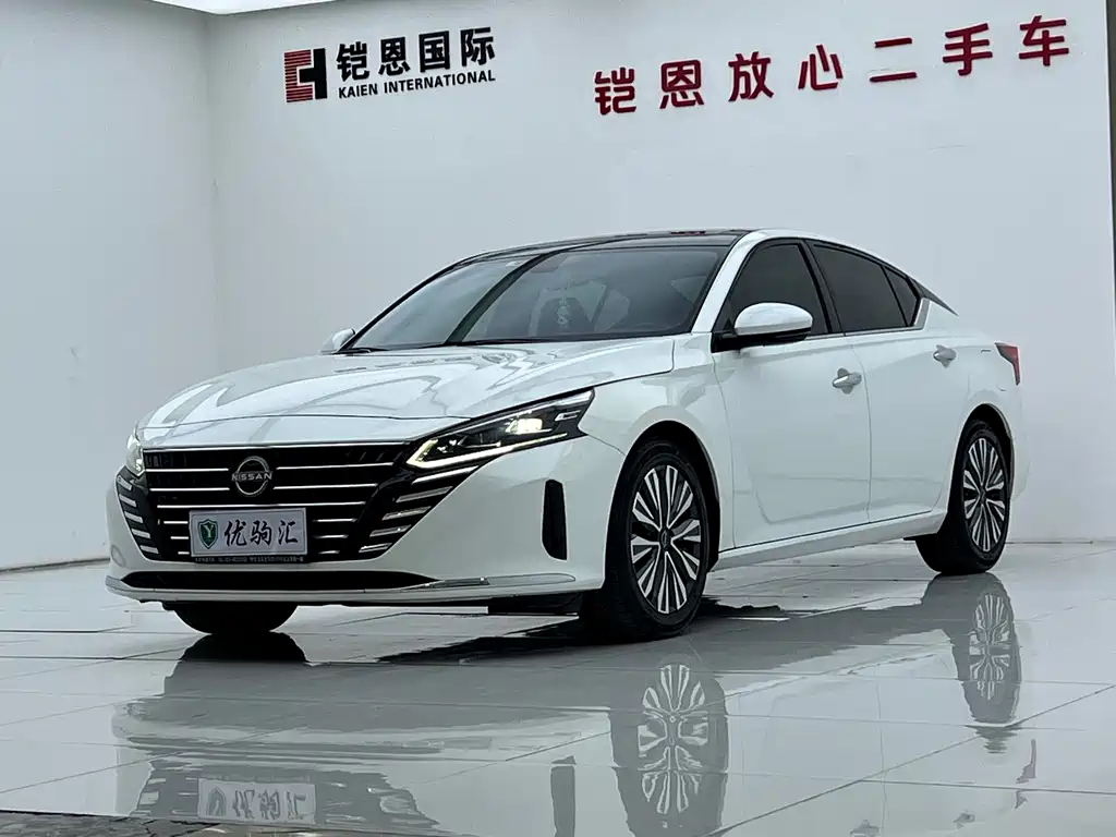 2023 Nissan Altima - zdjęcie 1 z 21