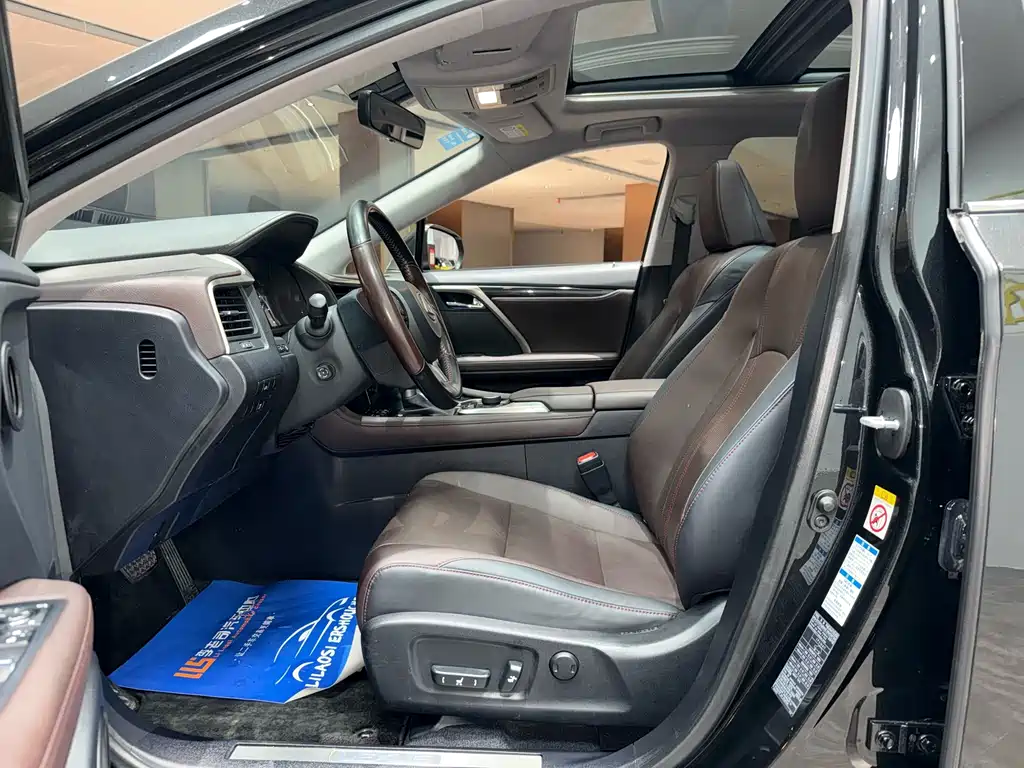 Lexus RX — миниатюра 8