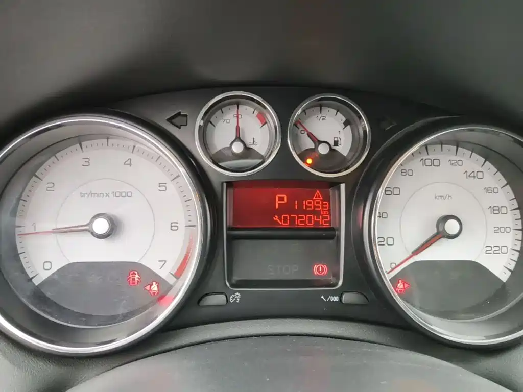 Peugeot 308 — миниатюра 12