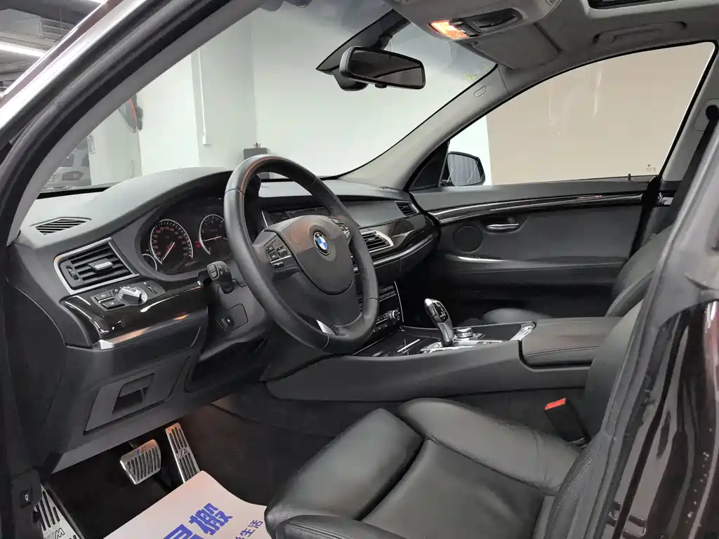BMW 5 Series GT 5 GT 2010 535i Lead