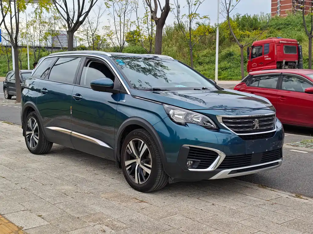 Peugeot 5008 — миниатюра 3