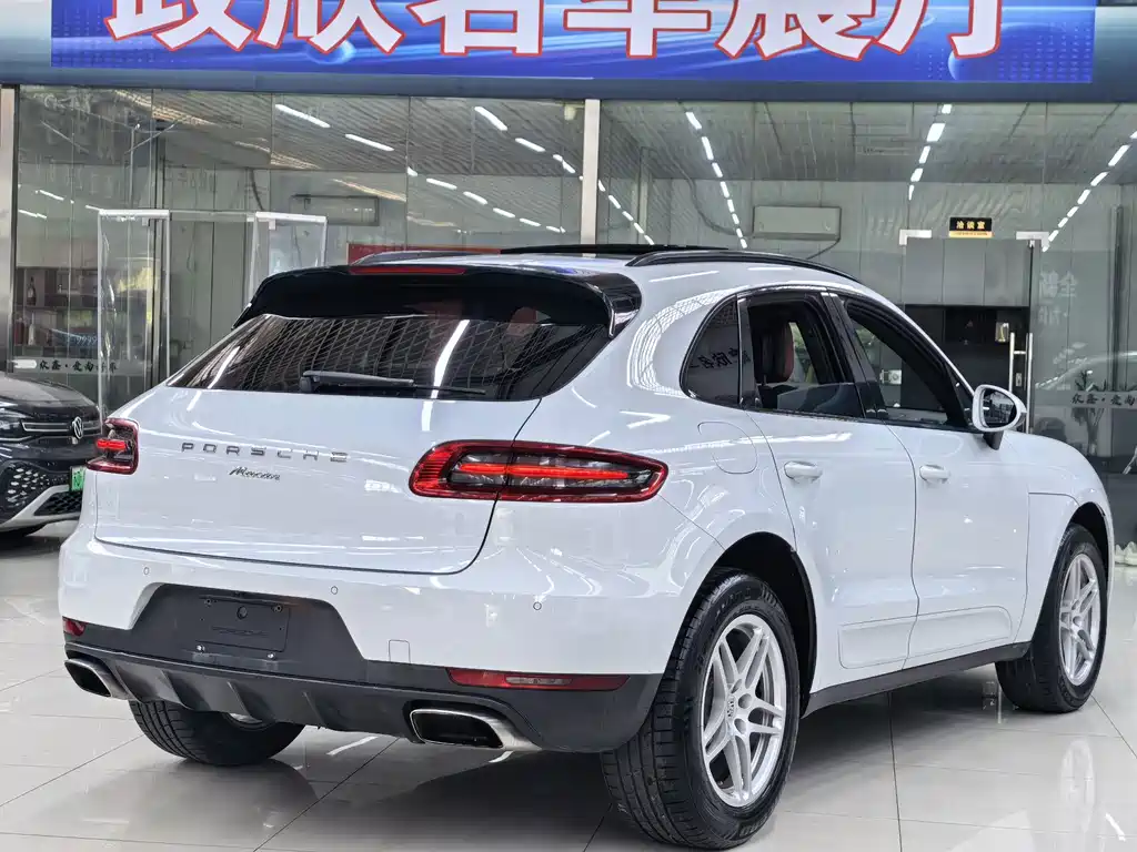 Porsche Macan — миниатюра 14
