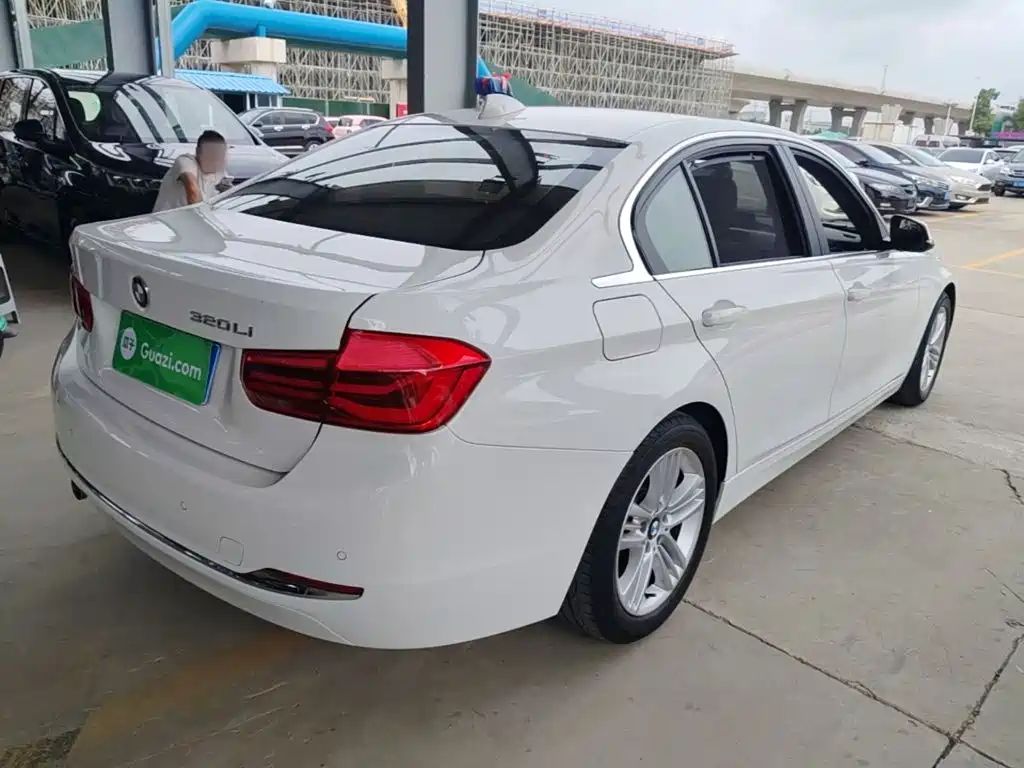 BMW 3 Series — миниатюра 7