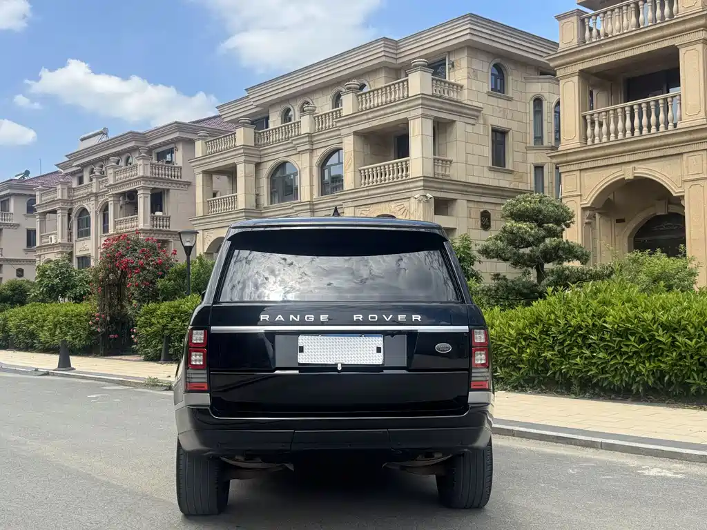 Land Rover Range Rover — миниатюра 5
