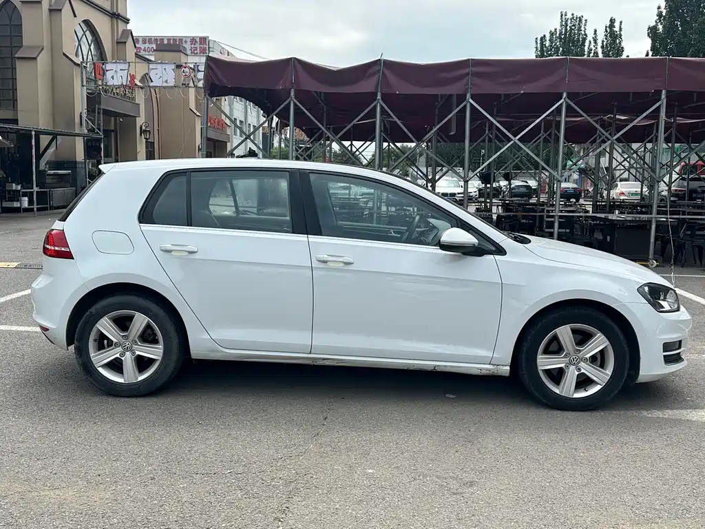 Volkswagen Golf 2014 1.4TSI MT Comfort