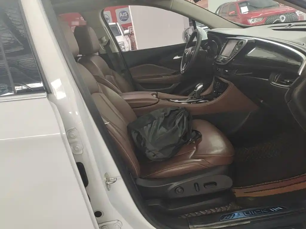 Buick Envision Plus — миниатюра 25