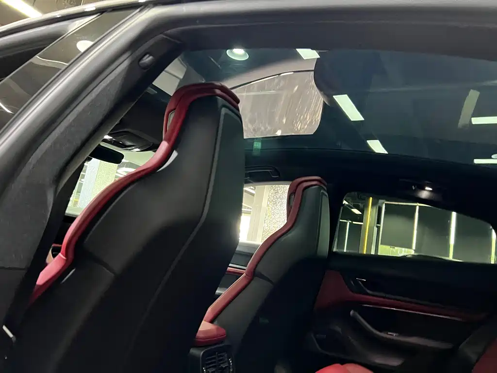 Porsche Taycan — миниатюра 17