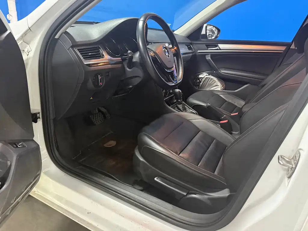 Volkswagen Bora — миниатюра 3