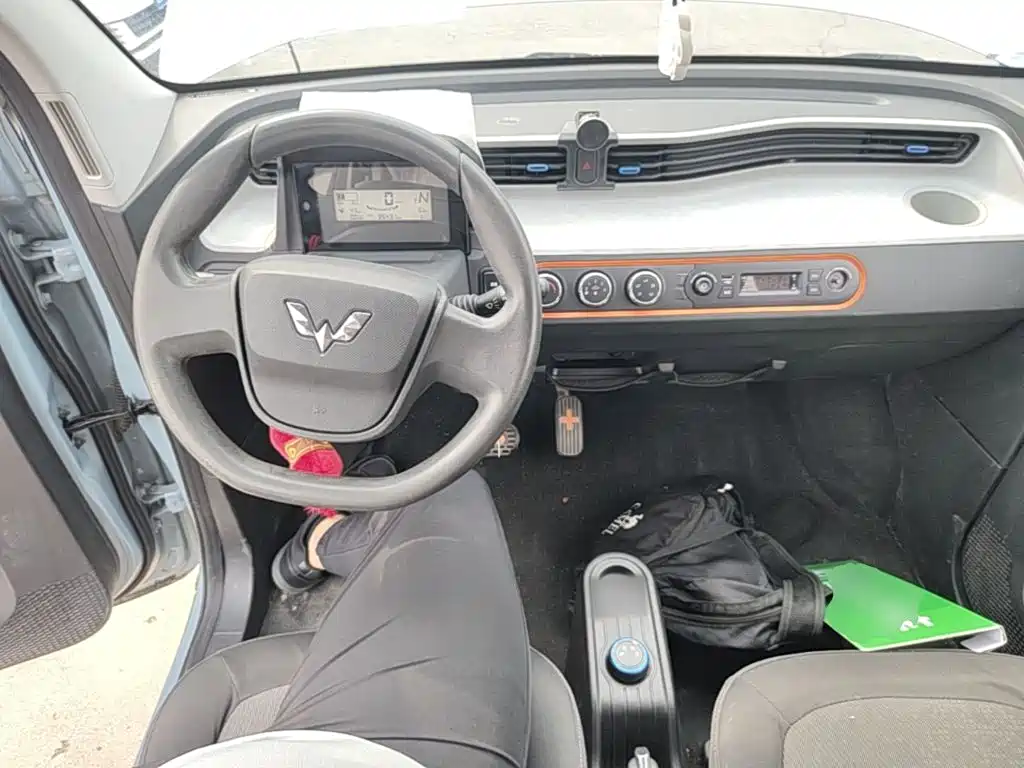 Wuling MINIEV — миниатюра 10