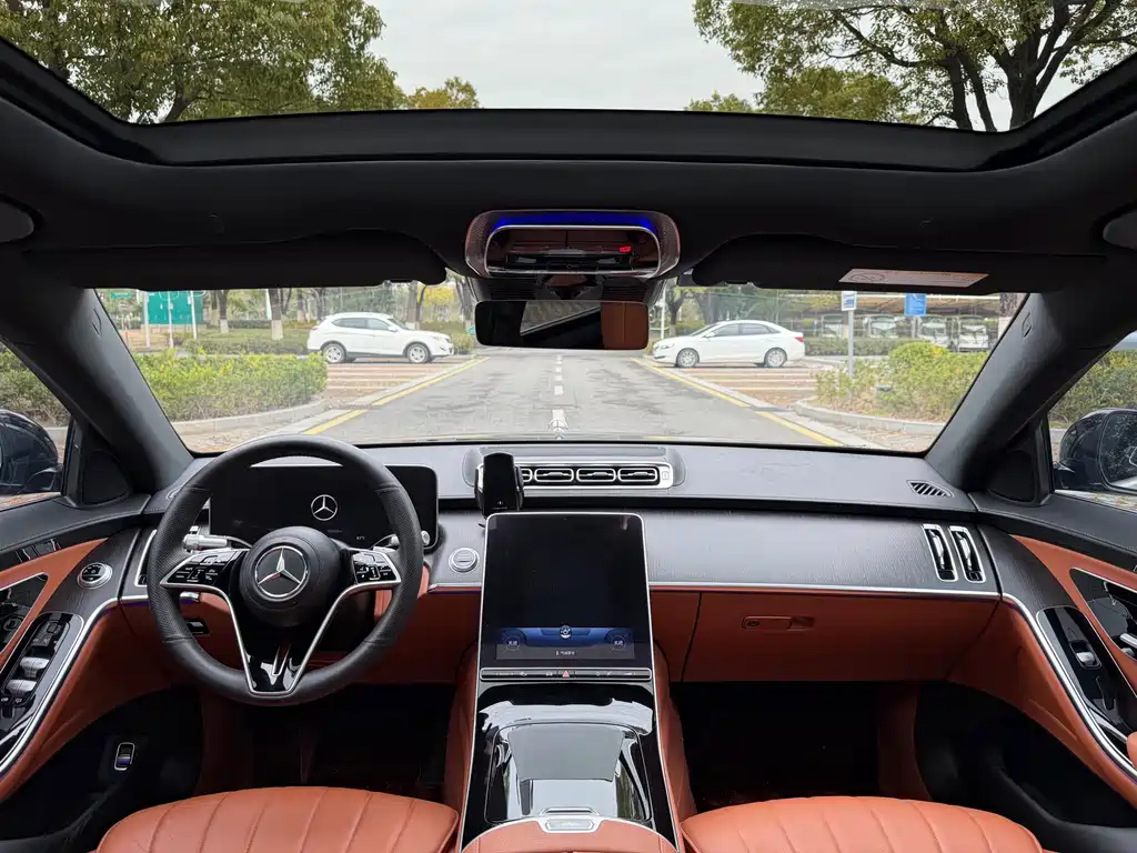 Mercedes-Benz S-Class — миниатюра 7