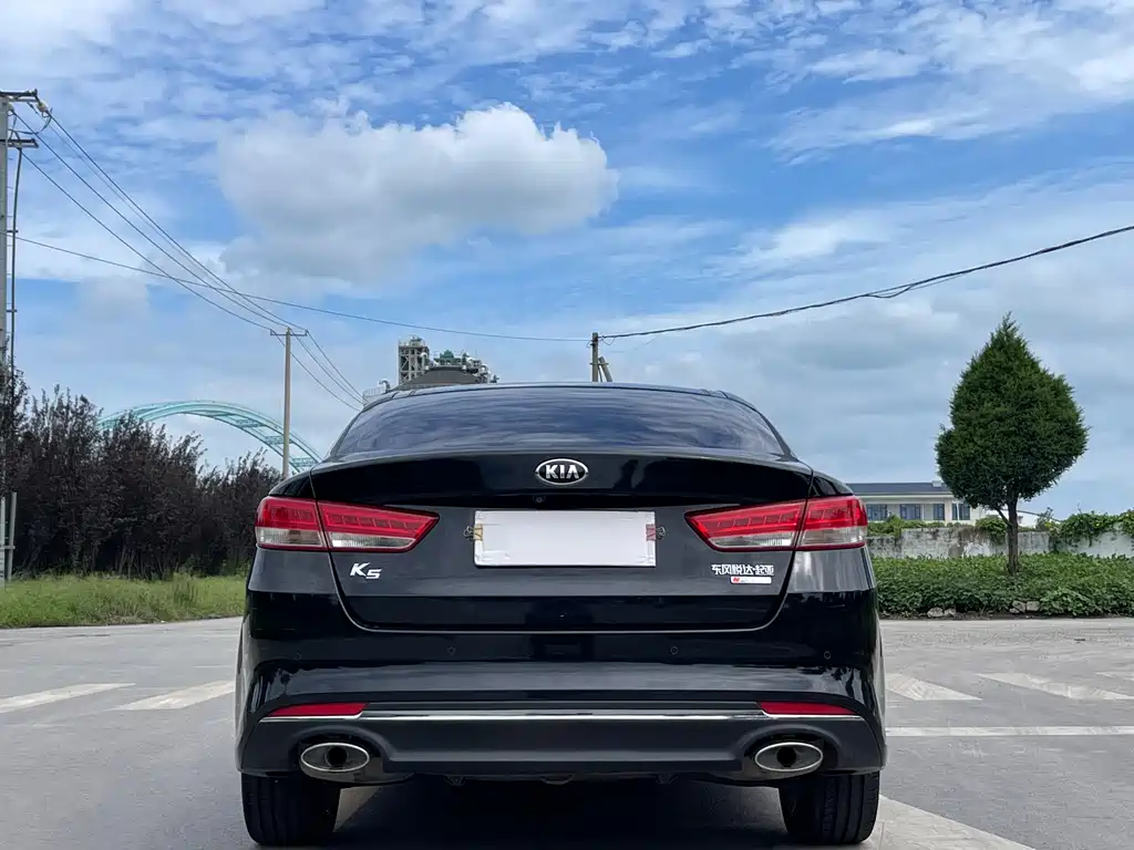 Kia K5 — миниатюра 6