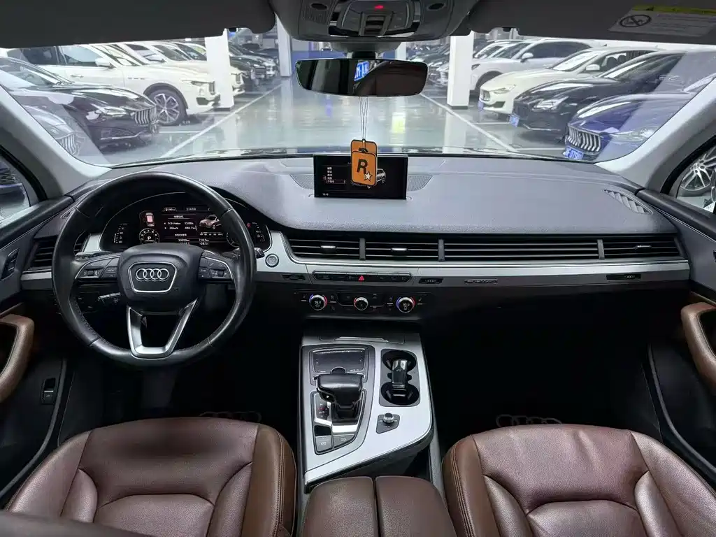 Audi Q7 — миниатюра 4