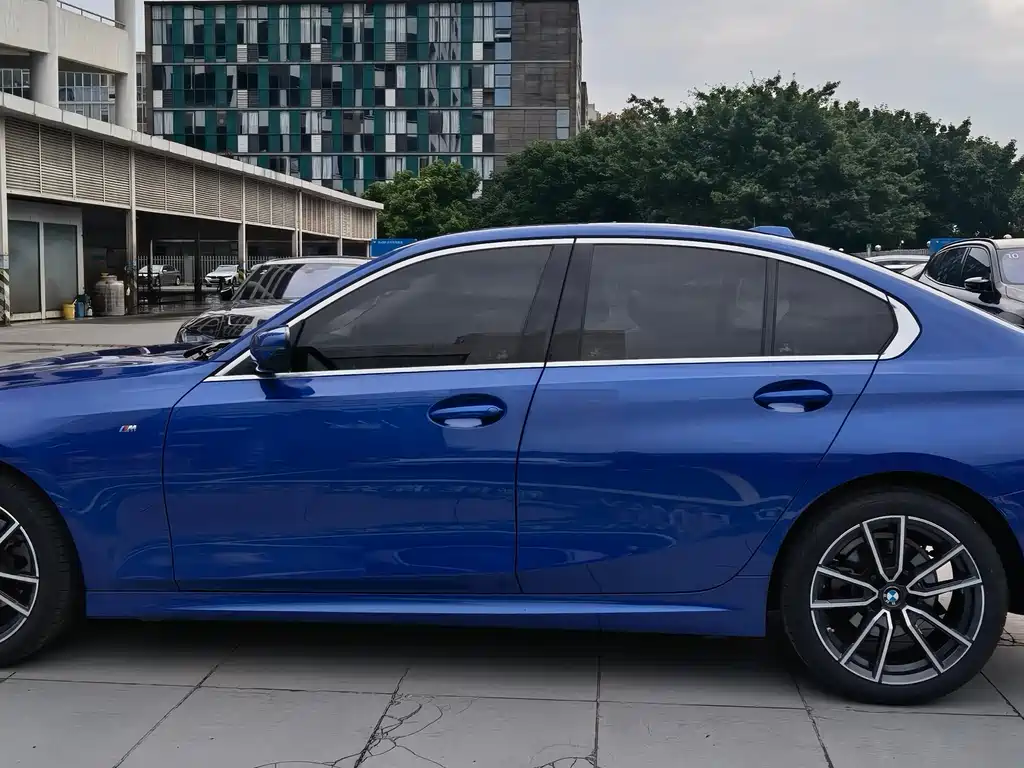 BMW 3 Series — миниатюра 4