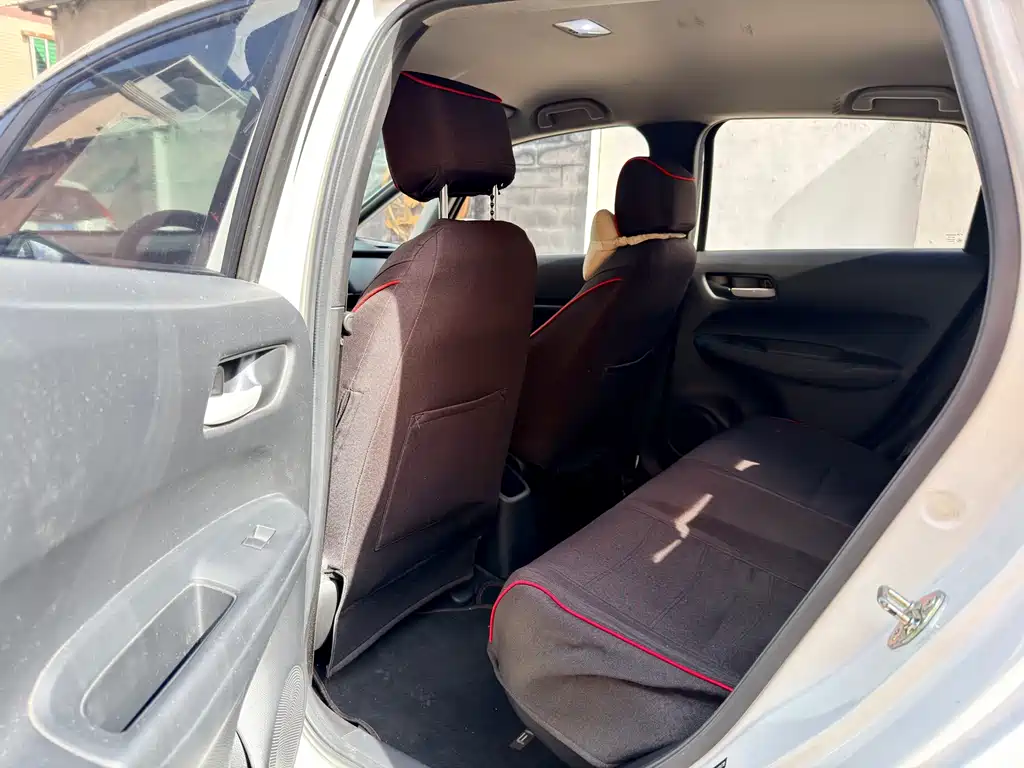 Honda Fit — миниатюра 7
