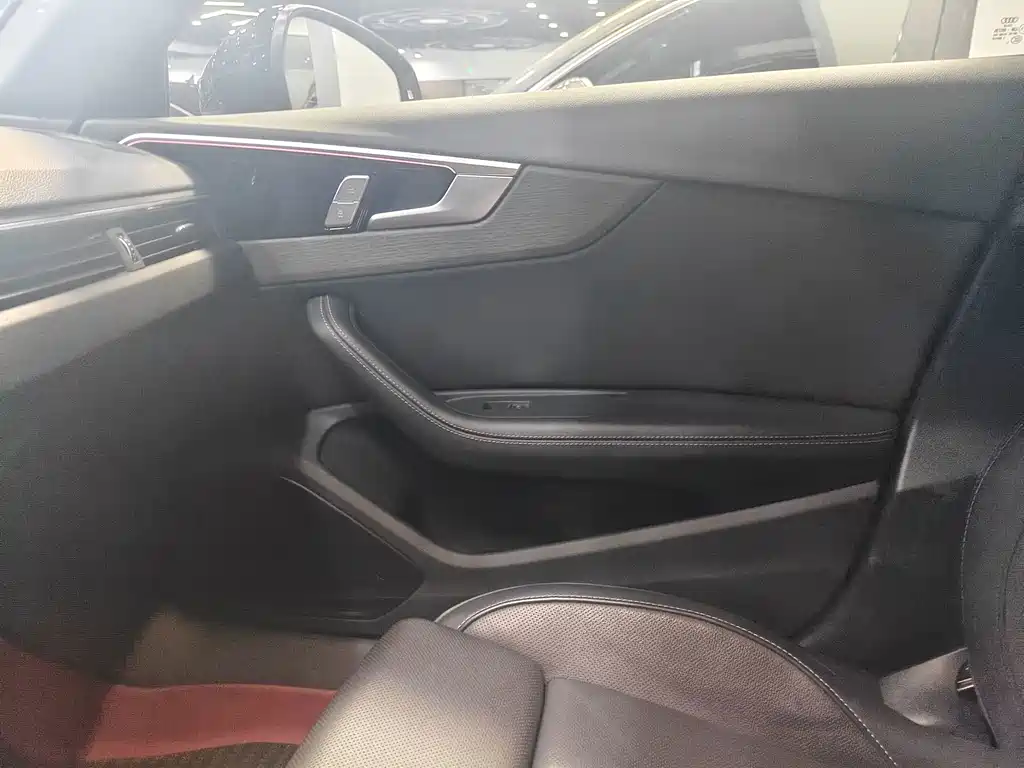 Audi A4L — миниатюра 8