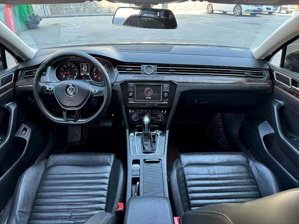 Volkswagen Magotan 2018 330TSI DSG Luxury