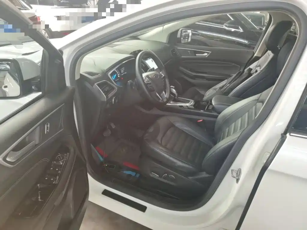 Ford Edge — миниатюра 16