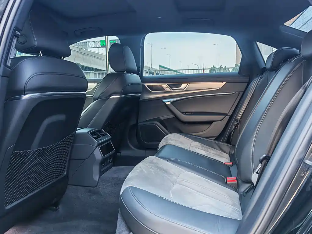 Audi A6L — миниатюра 7