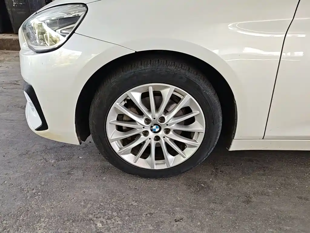 BMW 2 Series Active Tourer — миниатюра 23