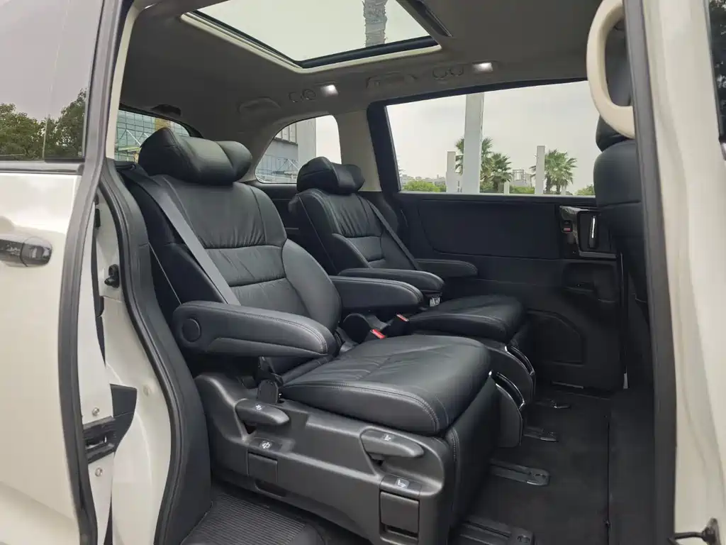 Honda Odyssey — миниатюра 8