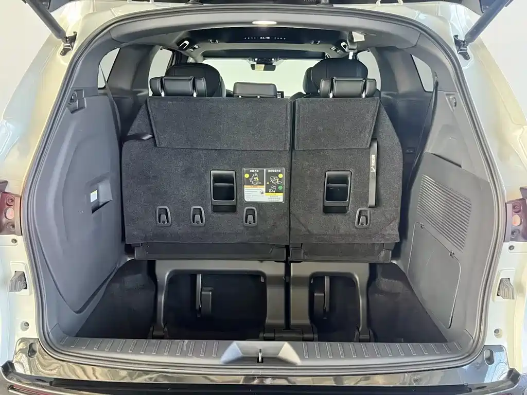 Toyota Sienna — миниатюра 23