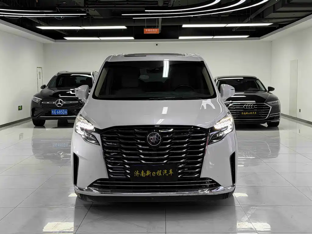 Buick GL8 — миниатюра 2
