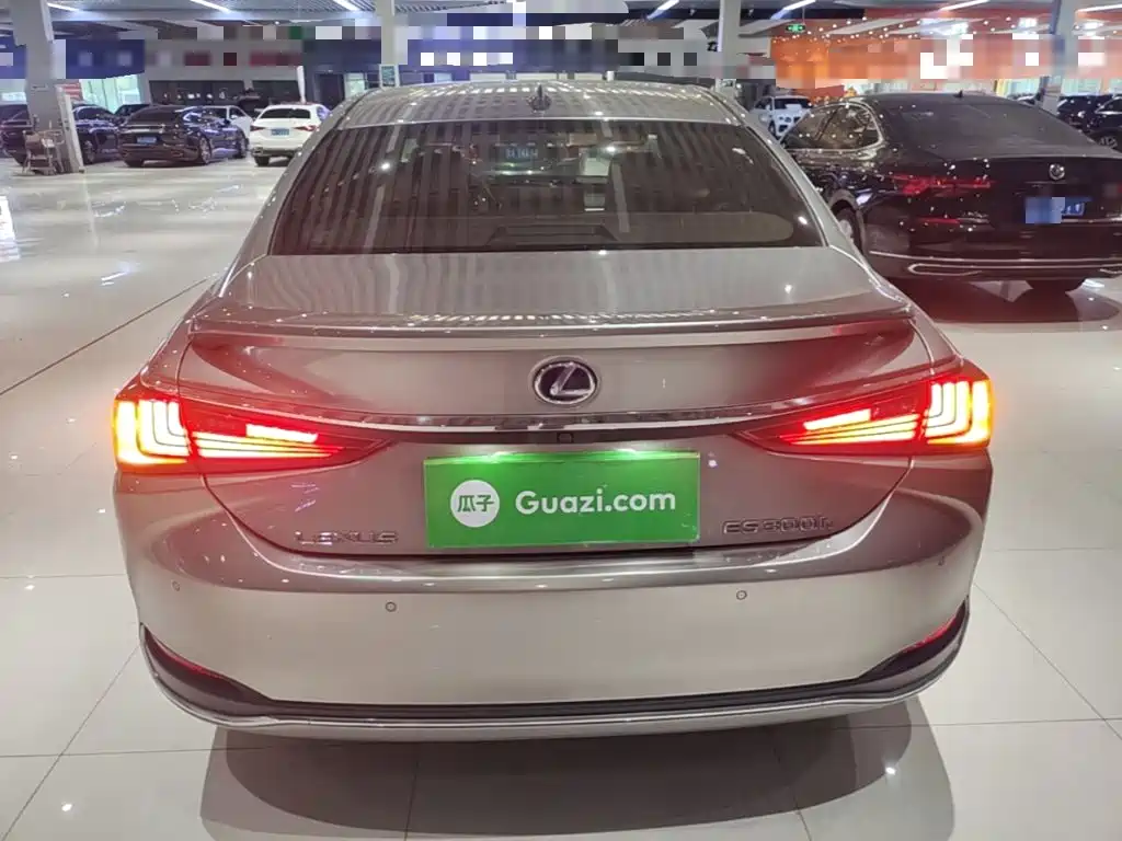 Lexus ES — миниатюра 6