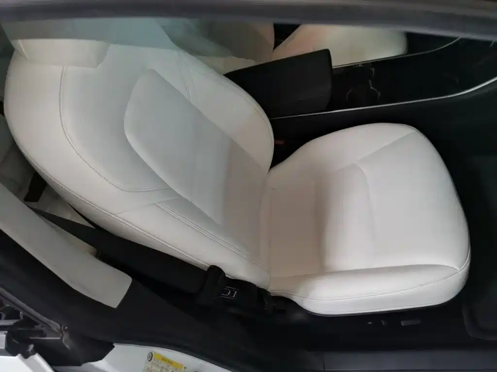 Tesla Model 3 — миниатюра 25