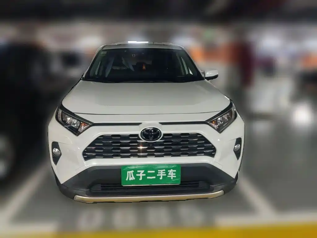 Toyota RAV4 — миниатюра 3