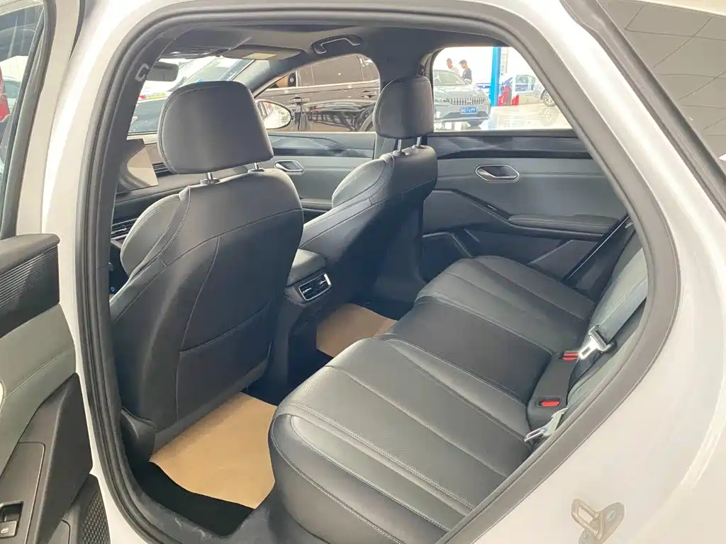 BYD Qin L — миниатюра 8