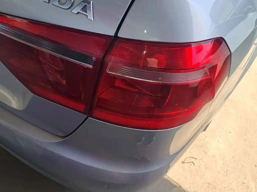 Volkswagen Lavida 2013 1.6L MT Comfort